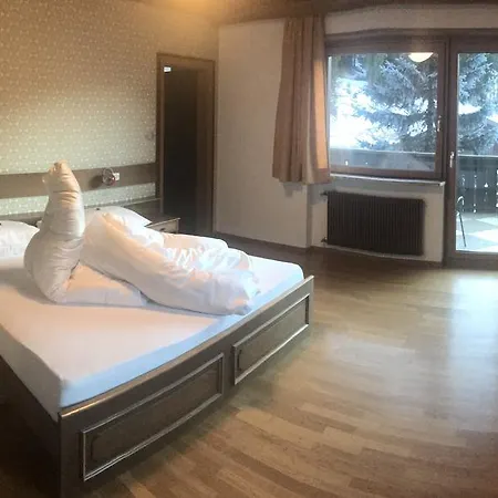 Hotel Tyrol 3*
