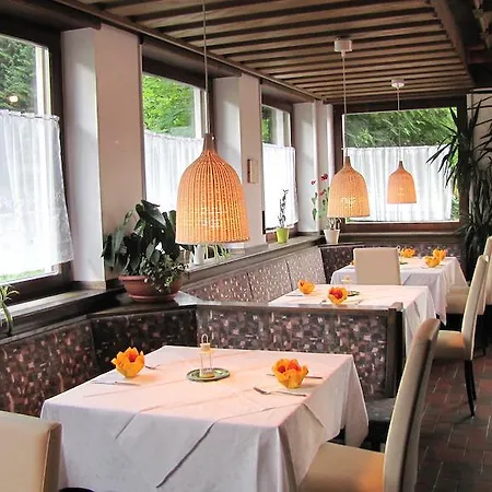 Tyrol Hotel